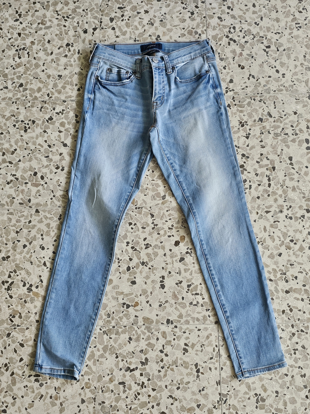 Aeropostale Light Wash Women’s Jeggings